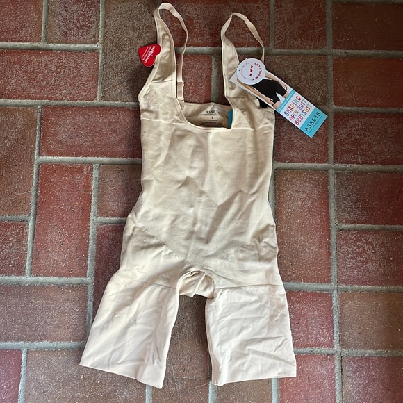 SPANX Shaping Open-Bust Bodysuit Tan - Picture 4 of 6